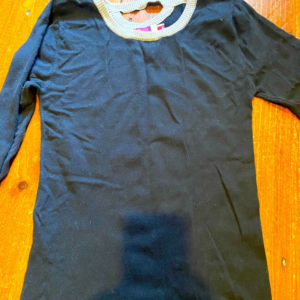 Cotton black sweater top! With silver linings. Elegant. Brand: split